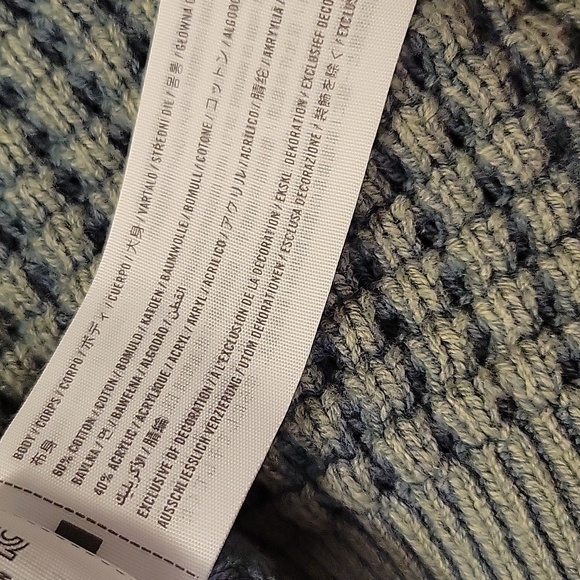 Hollister sweater - Picture 4 of 4